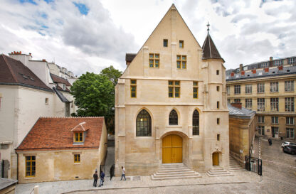 Le Réfectoire des Cordeliers se compose du grand bâtiment événementiel mais aussi de logements pour étudiants et chercheurs dans les étages supérieurs.